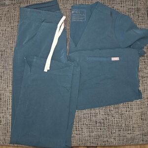 Figs Technical Collection in Teal, Size M
